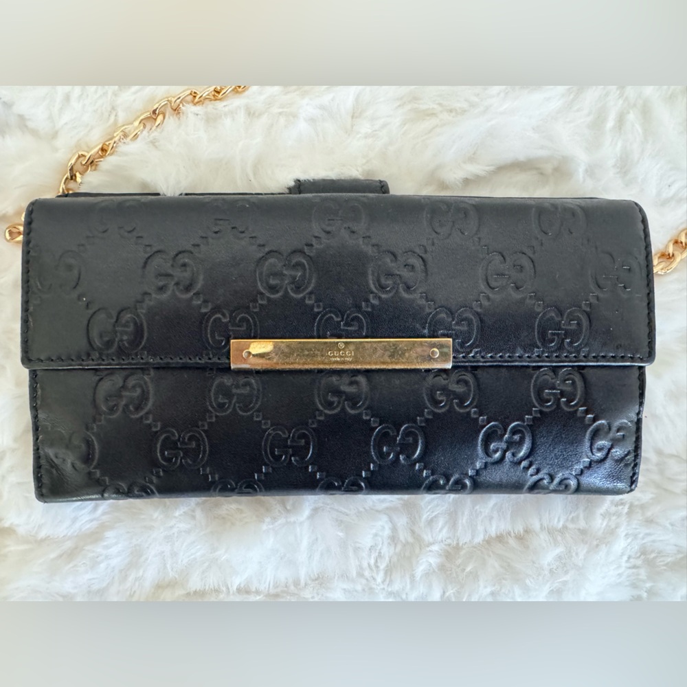 Gucci Black Leather Monogram Wallet with Gold Detail, comes with Gold Chain